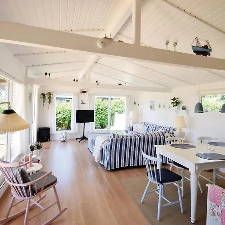 3 Bedroom Cozy In