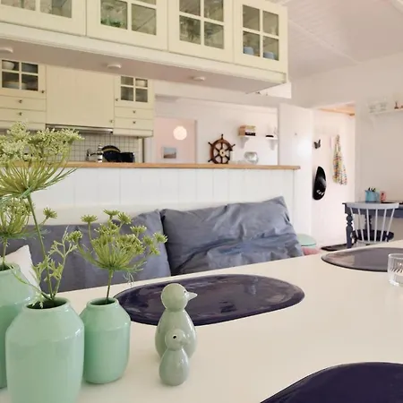 3 Bedroom Cozy In *