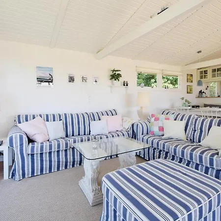 3 Bedroom Cozy In