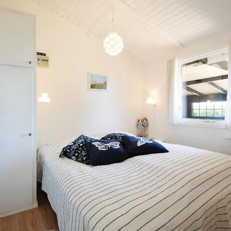 別荘 3 Bedroom Cozy In